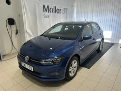 Blå Begagnad 2020 VW Polo Halvkombi | 164 900 kr (Marknadspris)
