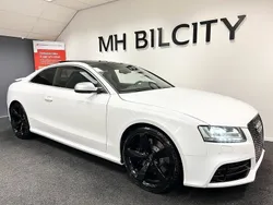 Vit Begagnad 2011 Audi RS5 Advanced Sportkupé | 269 900 kr (Marknadspris)