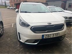 Vit Begagnad 2018 Kia Niro Advance SUV | 165 000 kr (Marknadspris)