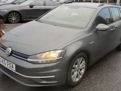 Grå Begagnad 2019 VW Golf VII Kombi | 169 000 kr (Lite dyr)