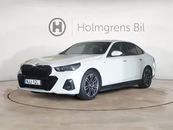 Vit Begagnad 2023 BMW i5 M Sport Sedan | 649 900 kr