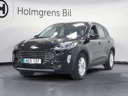 Svart Begagnad 2022 Ford Kuga Titanium SUV | 239 900 kr (Marknadspris)