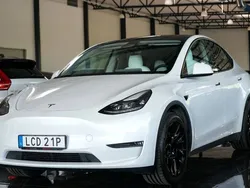 Vit Begagnad 2021 Tesla Model Y Long Range SUV | 329 000 kr (Bra pris)
