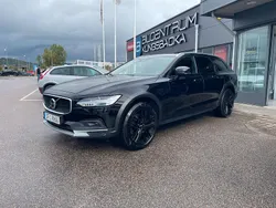 Svart Begagnad 2020 Volvo V90 CC Kombi | 359 500 kr (Marknadspris)