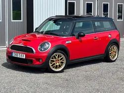 Flerfärgad Begagnad 2014 Mini Cooper SD Clubman Kombi | 124 900 kr
