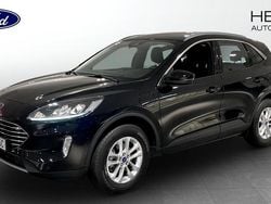 Svart (black) Begagnad 2022 Ford Kuga Titanium SUV | 259 900 kr (Marknadspris)
