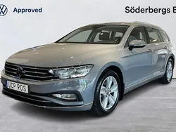 Grå (moonstone grey) Begagnad 2024 VW Passat GT Kombi | 379 500 kr (Bra pris)