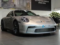 Silver (gt silver metallic) Begagnad 2024 Porsche 911 GT3 Sportkupé | 2 245 000 kr (Bra pris)