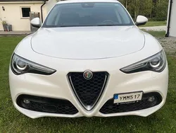 Vit Begagnad 2017 Alfa Romeo Stelvio SUV | 229 500 kr (Dyr)