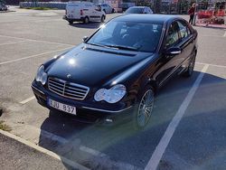 Begagnad 2006 Mercedes C230 Sedan | 54 900 kr