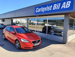 Röd Begagnad 2017 Volvo V40 Kombi | 139 000 kr (Lite dyr)