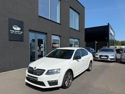 Vit Begagnad 2013 Skoda Octavia RS Halvkombi | 139 900 kr (Marknadspris)