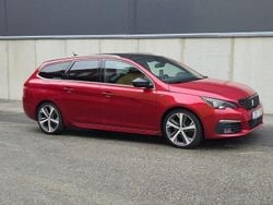 Ljusröd (röd) Begagnad 2017 Peugeot 308 GT Kombi | 129 000 kr (Marknadspris)