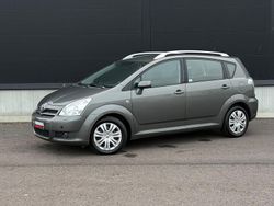 Grå Begagnad 2005 Toyota Corolla Verso Minibuss | 49 800 kr (Marknadspris)