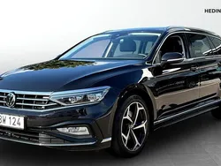 Svart (black) Begagnad 2022 VW Passat R Kombi | 299 900 kr (Marknadspris)