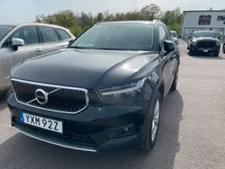 Svart metallic Begagnad 2020 Volvo XC40 SUV | 245 000 kr (Marknadspris)