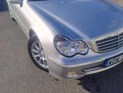 Silver Begagnad 2005 Mercedes C180 Sedan | 49 500 kr