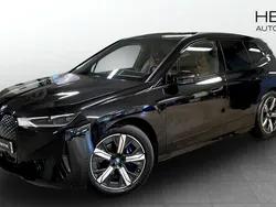 Svart Begagnad 2023 BMW iX Sport Line SUV | 628 700 kr