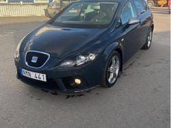 Grå Begagnad 2009 Seat Leon FR Halvkombi | 39 000 kr (Marknadspris)