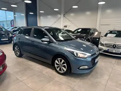 Blå Begagnad 2017 Hyundai i20 Comfort Halvkombi | 69 900 kr (Marknadspris)