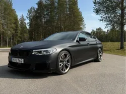Svart Begagnad 2018 BMW M550 Sedan | 490 000 kr (Marknadspris)
