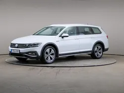 Vit Begagnad 2023 VW Passat Alltrack Kombi | 319 000 kr (Marknadspris)