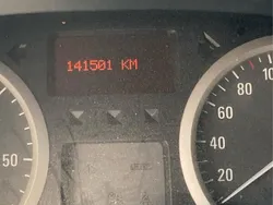 Vit Begagnad 2011 Opel Vivaro Van | 66 000 kr (Lite dyr)