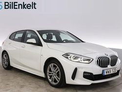 Vit Begagnad 2022 BMW 118 M Sport Halvkombi | 279 900 kr (Lite dyr)