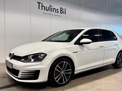Vit Begagnad 2015 VW Golf VII GTI Halvkombi | 169 900 kr (Marknadspris)