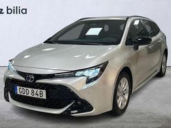 Silver Begagnad 2025 Toyota Corolla Active Kombi | 319 900 kr (Marknadspris)