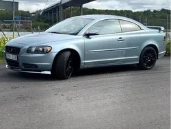 Blå Begagnad 2006 Volvo C70 Summum Cab | 54 900 kr (Marknadspris)