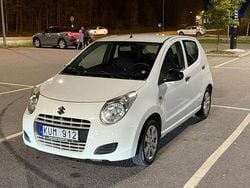 Vit Begagnad 2010 Suzuki Alto Halvkombi | 23 000 kr (Lite dyr)