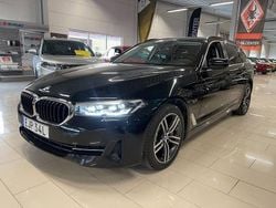 Svart Begagnad 2022 BMW 530 Kombi | 398 000 kr