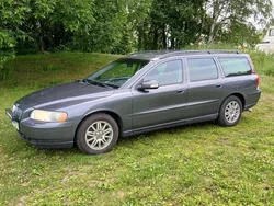 Grå Begagnad 2007 Volvo V70 Kinetic Kombi | 30 000 kr (Marknadspris)