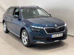 Blå (lava blue metallic) Begagnad 2020 Skoda Kamiq Style SUV | 189 900 kr (Marknadspris)