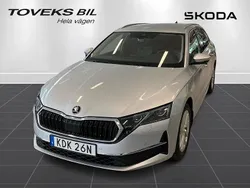 Silver (brilliant silver metallic) Ny 2025 Skoda Octavia Kombi | 339 900 kr (Bra pris)
