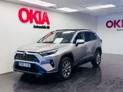 Silver Begagnad 2023 Toyota RAV4 Hybrid Executive SUV | 439 900 kr (Marknadspris)
