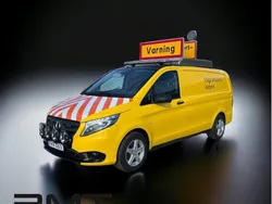 Svart Begagnad 2017 Mercedes Vito Minibuss | 525 000 kr