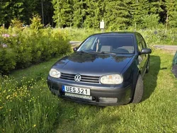 Grå Begagnad 2003 VW Golf IV Ocean Halvkombi | 35 000 kr (Dyr)