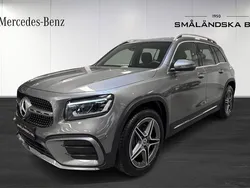 Mörkgrå Ny 2024 Mercedes GLB220 SUV | 548 800 kr (Marknadspris)
