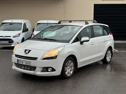 Vit Begagnad 2009 Peugeot 5008 Minibuss | 59 400 kr (Marknadspris)