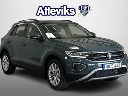 Mörkblå Ny 2025 VW T-Roc SUV | 380 000 kr (Marknadspris)