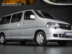 Silver Begagnad 2006 Toyota HiAce Minibuss | 145 000 kr