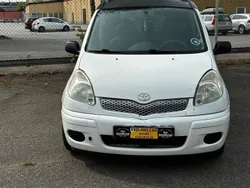 Vit Begagnad 2003 Toyota Yaris Verso Minibuss | 19 900 kr