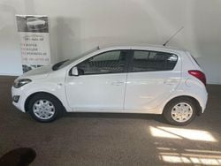 Vit Begagnad 2014 Hyundai i20 Halvkombi | 64 900 kr (Marknadspris)