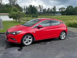 Röd Begagnad 2016 Opel Astra Dynamic Halvkombi | 98 500 kr (Marknadspris)