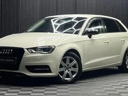 Vit Begagnad 2015 Audi A3 Sportback Attraction Halvkombi | 79 900 kr (Marknadspris)