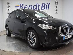Svart Begagnad 2023 BMW 225 Active Tourer M Sport Minibuss | 320 900 kr