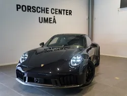 Svart (black) Ny 2025 Porsche 911 Carrera GTS Sportkupé | 2 084 500 kr (Dyr)
