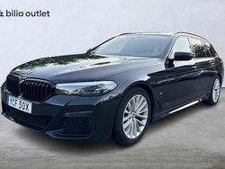 Svart Begagnad 2021 BMW 520 M Sport Kombi | 339 900 kr (Marknadspris)